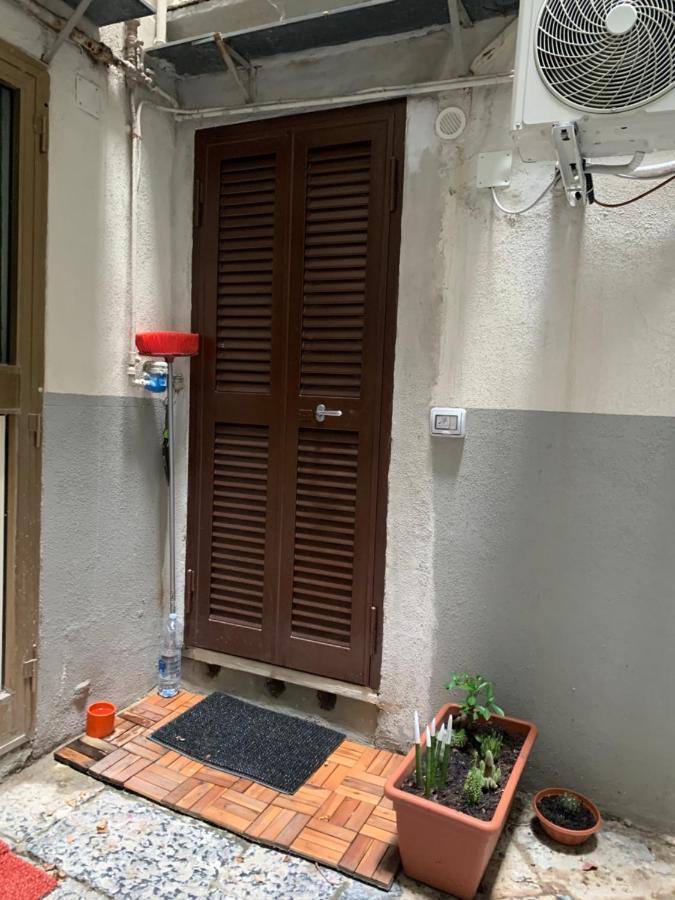 La Casetta Ai Gradoni Di Chiaia Neapel Exterior foto